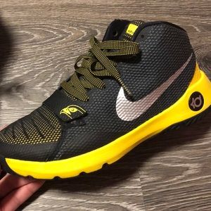 KD Trey 5 III Kids Size 6Y Black Yellow